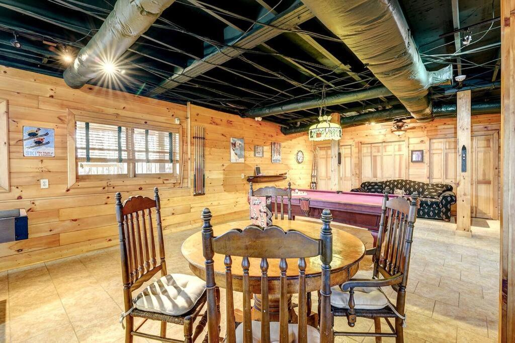 Blue Ridge Bliss- Spacious Cabin, Pets, Hot Tub! Buitenkant foto