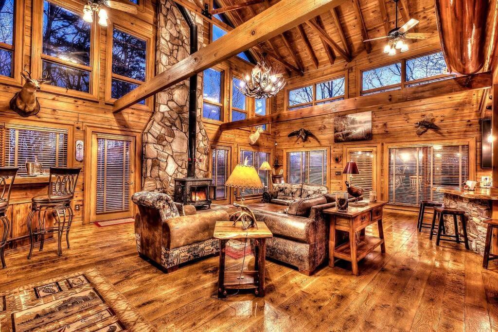 Blue Ridge Bliss- Spacious Cabin, Pets, Hot Tub! Buitenkant foto