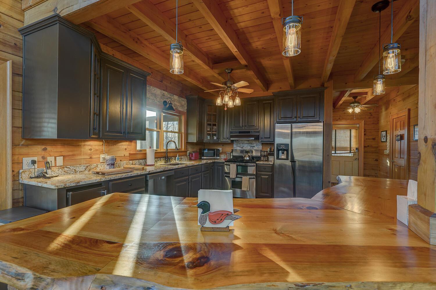 Blue Ridge Bliss- Spacious Cabin, Pets, Hot Tub! Buitenkant foto